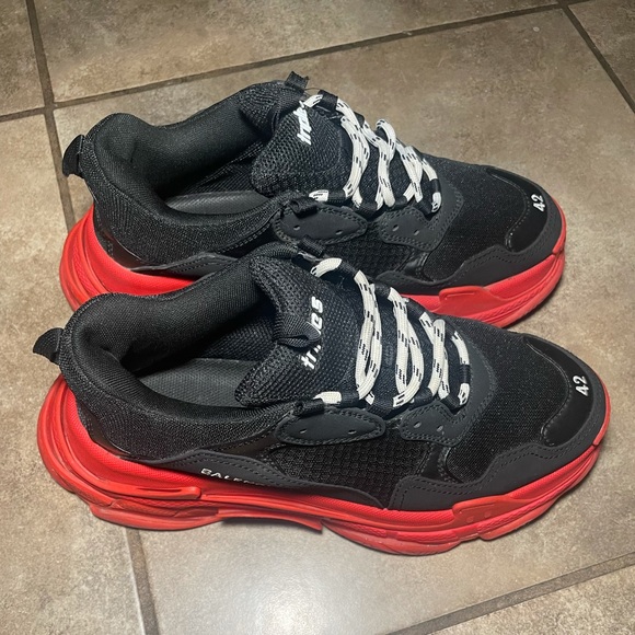 Balenciaga triple s - Picture 3 of 5